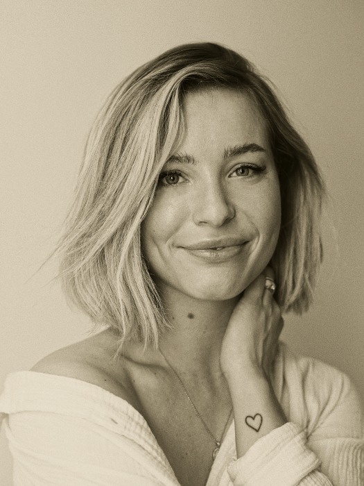 Julia / <span>Product Designer</span>